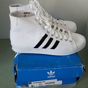 Adidas courtvantage MID size 9.5 New